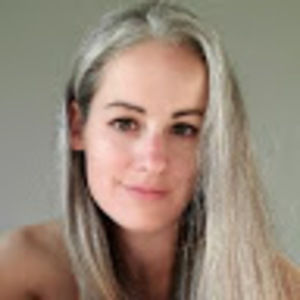 Meet your Posher, Cristina